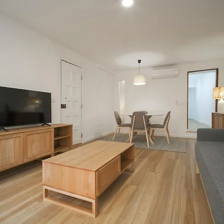 Апартаменти Svii - Romantic Alfama Retreat In Historic *