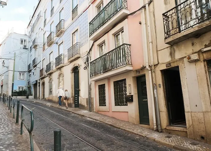 Svii - Romantic Alfama Retreat In Historic Apartamento *